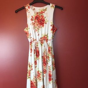 Reborn J Floral White Maxi Dress Medium